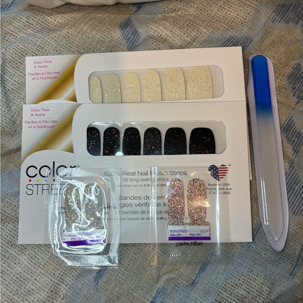 Color Street 100% dry nail polish.